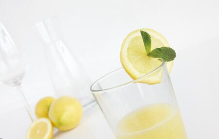 Zitronensaft frisch Saft frisch gepresst Elka Smoothie Cocktail Leipzig Köhra